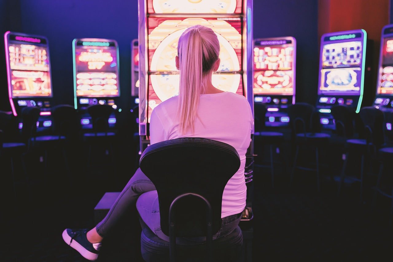 Football and casino browsing on apk 26 for Bangladesh adult users